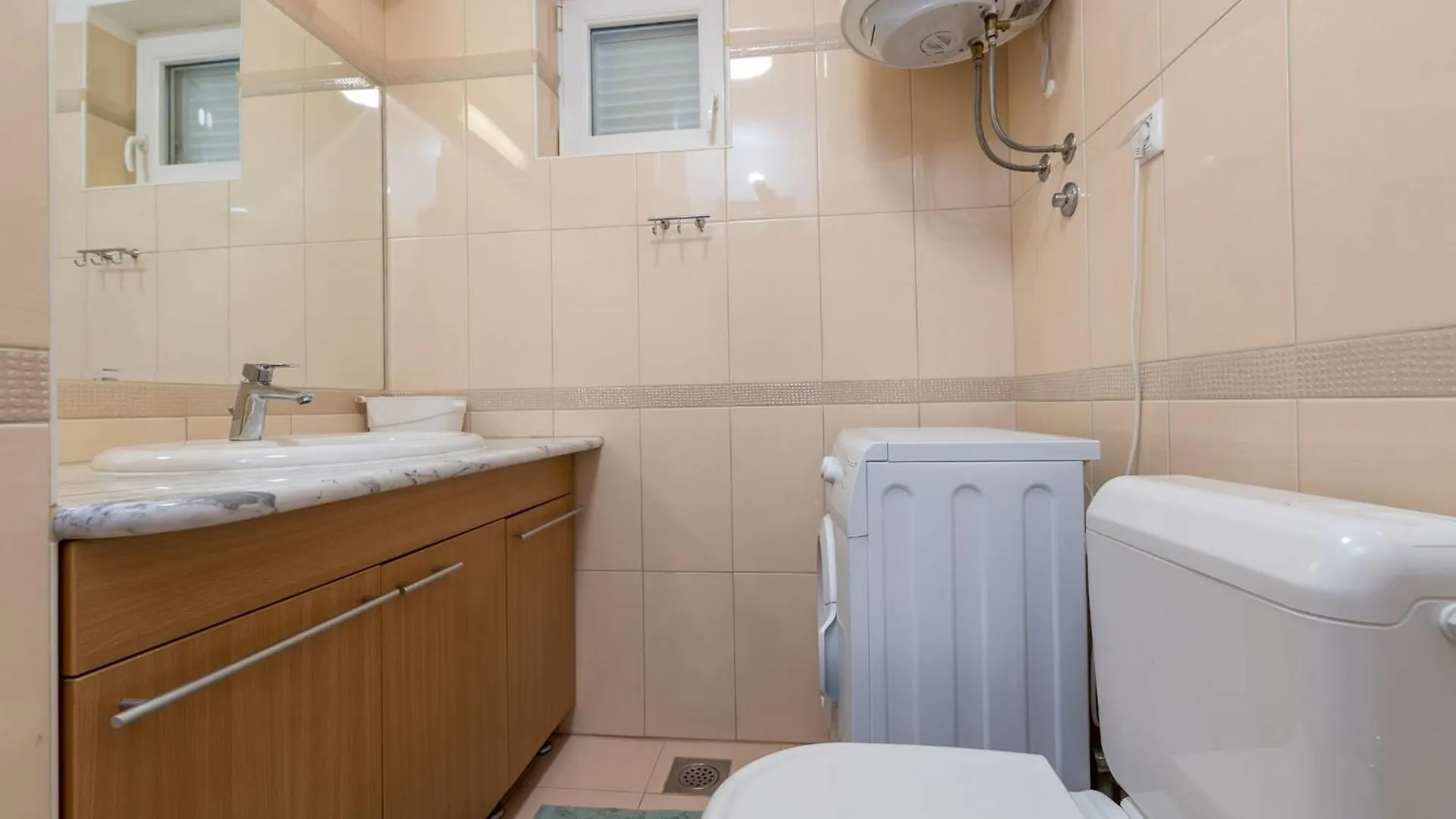 Apartments With A Parking Space Baska, Krk - 22407  Baska (Krk)